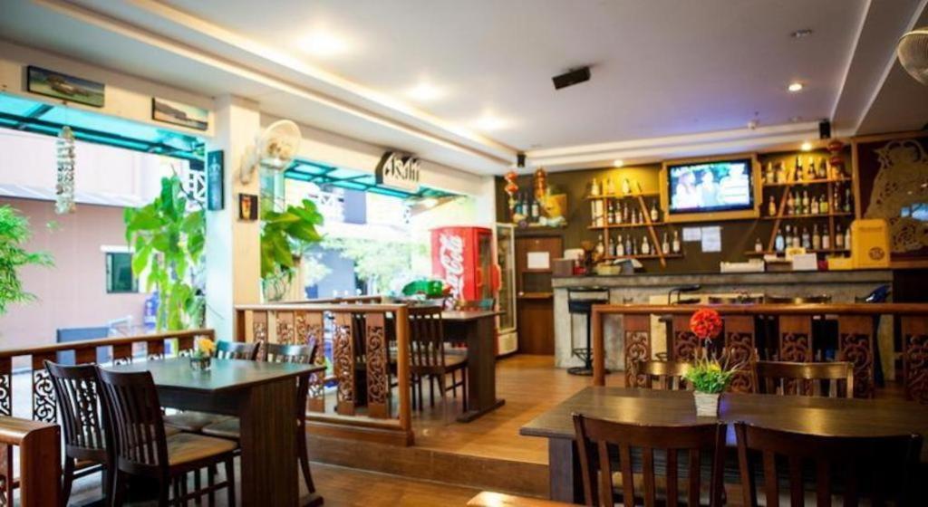 Triple Rund Place Hotel Patong Екстер'єр фото