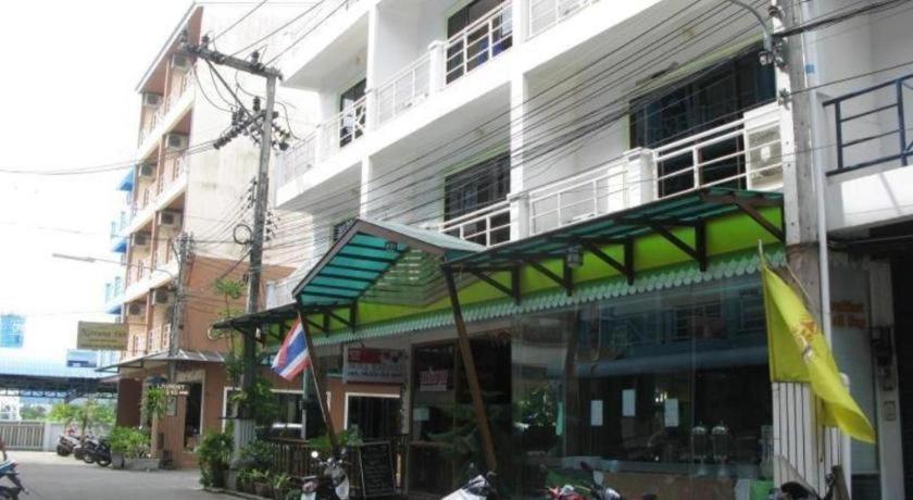 Triple Rund Place Hotel Patong Екстер'єр фото
