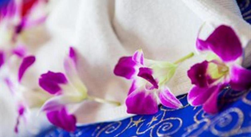 Triple Rund Place Hotel Patong Екстер'єр фото