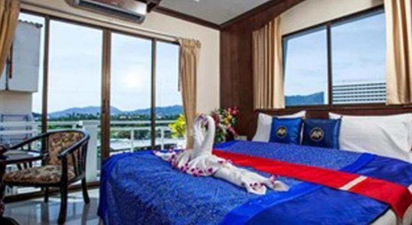 Triple Rund Place Hotel Patong Екстер'єр фото