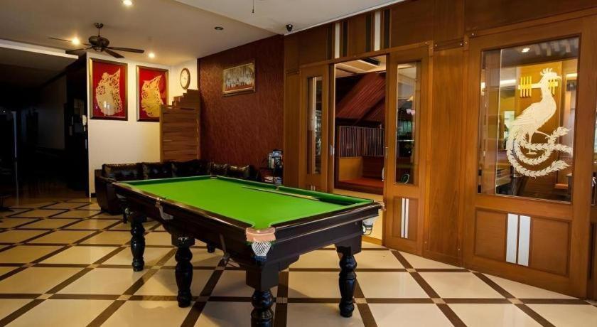 Triple Rund Place Hotel Patong Екстер'єр фото