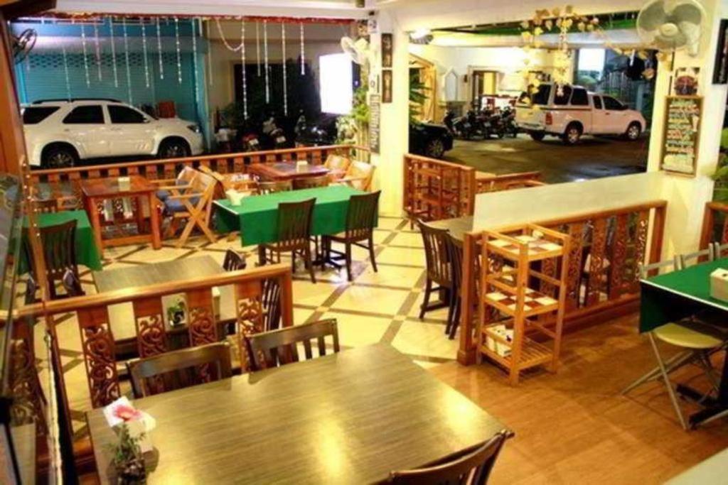 Triple Rund Place Hotel Patong Екстер'єр фото